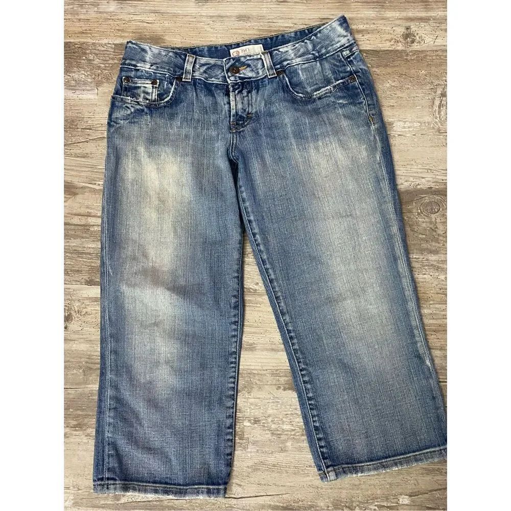 BKE Denim Capri Stretch Jeans Distressed Women’s Size 30